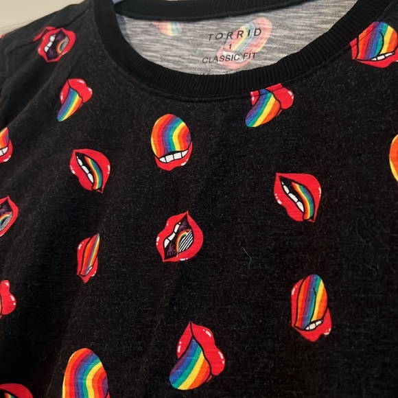 PRIDE Torrid Tee - Picture 3 of 4